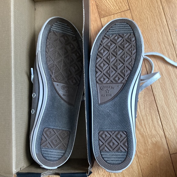 Sage/Grayish (Charcoal) size 8 Women Converse Worn just a couple times - Picture 3 of 3